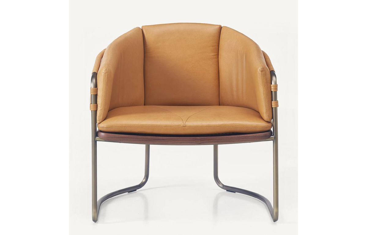 Fauteuil Géometric – Cuir camel, Noyer & Bronze – Image 5
